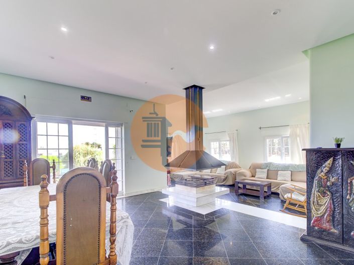 Image No.5-5 Bed House for sale