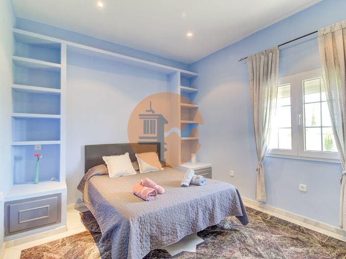 Image No.63-5 Bed House for sale