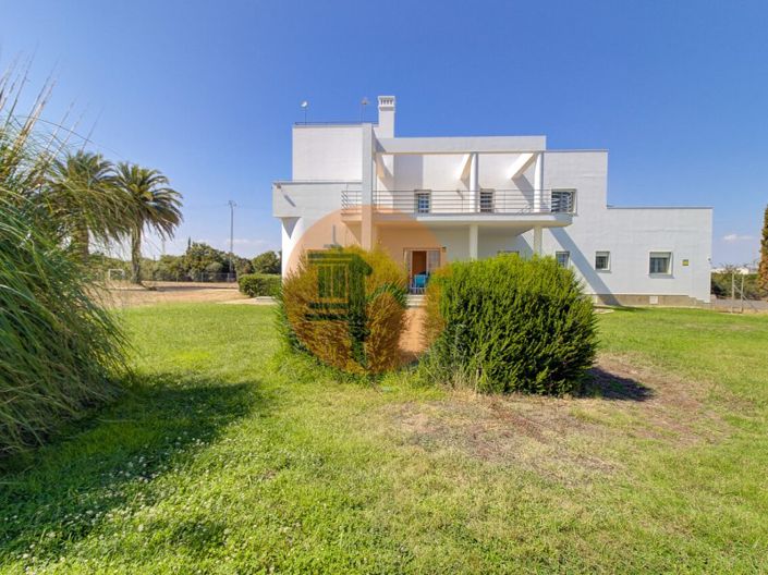 Image No.69-5 Bed House for sale