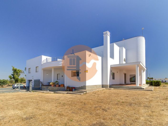 Image No.75-5 Bed House for sale