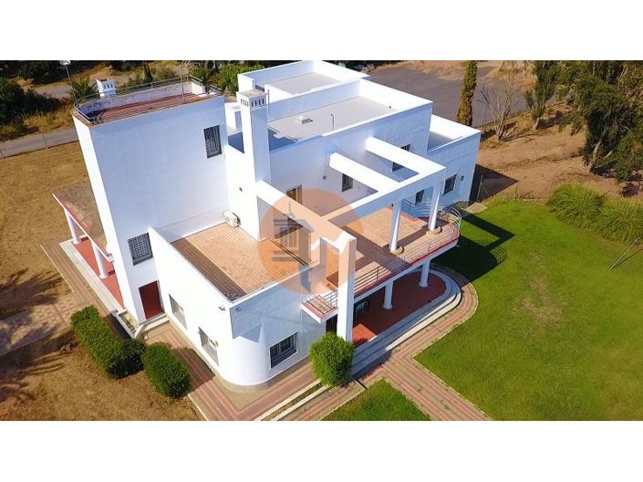 Image No.80-5 Bed House for sale