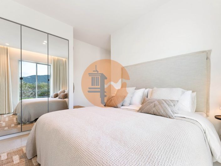 Image No.25-3 Bed House for sale