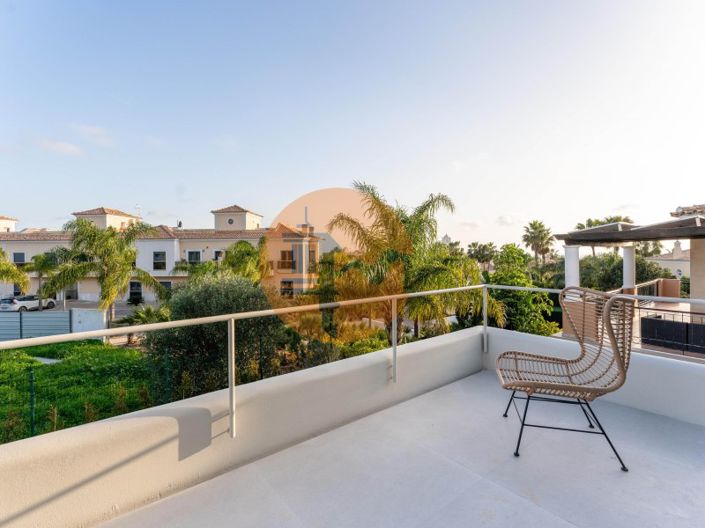 Image No.33-3 Bed House for sale