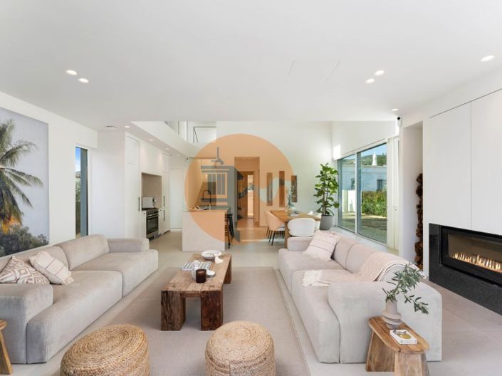 Image No.7-3 Bed House for sale