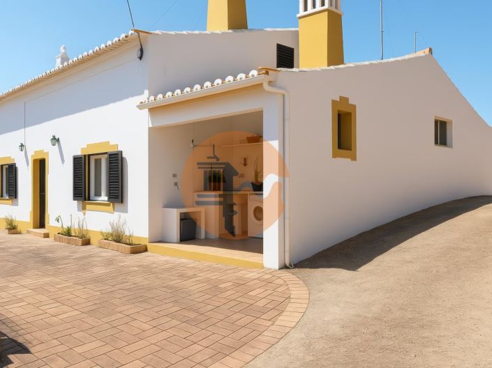 Image No.1-3 Bed House for sale