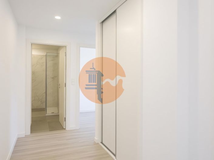 Image No.10-2 Bed Apartment for sale