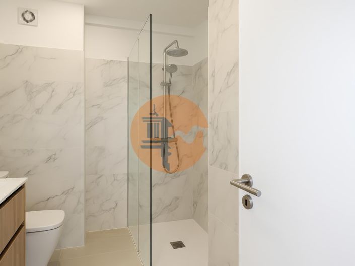 Image No.20-2 Bed Apartment for sale