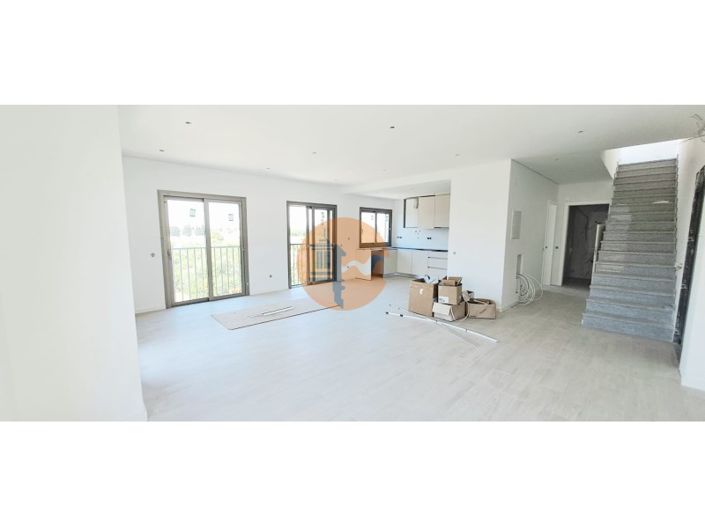 Image No.13-3 Bed Apartment for sale