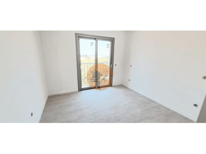 Image No.21-3 Bed Apartment for sale
