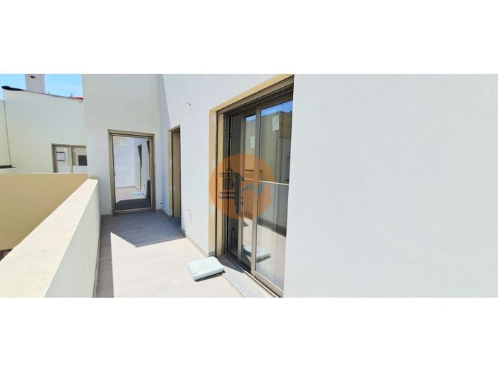 Image No.27-3 Bed Apartment for sale