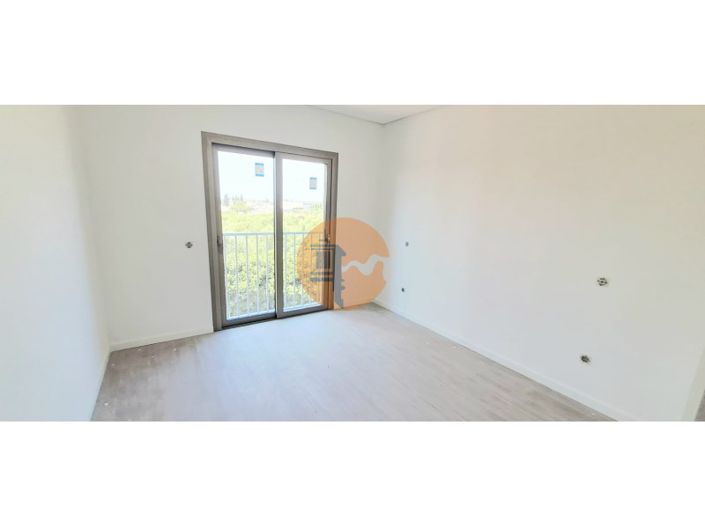 Image No.29-3 Bed Apartment for sale