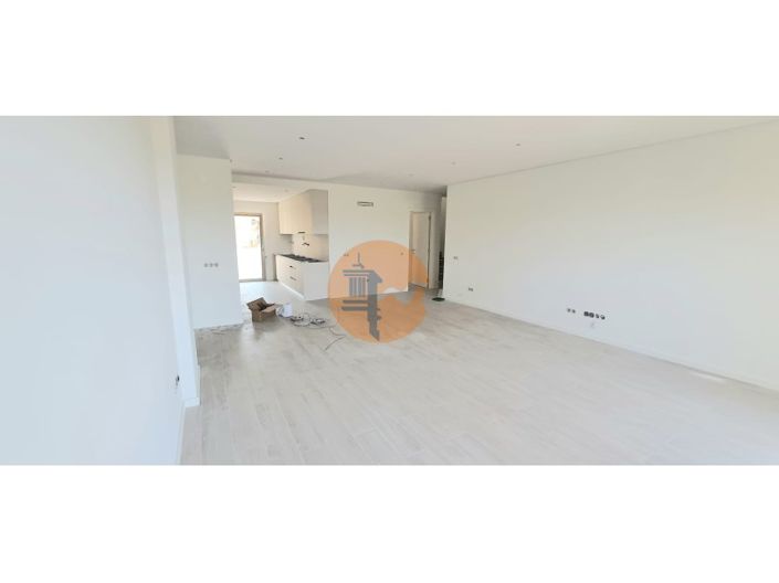 Image No.9-3 Bed Apartment for sale