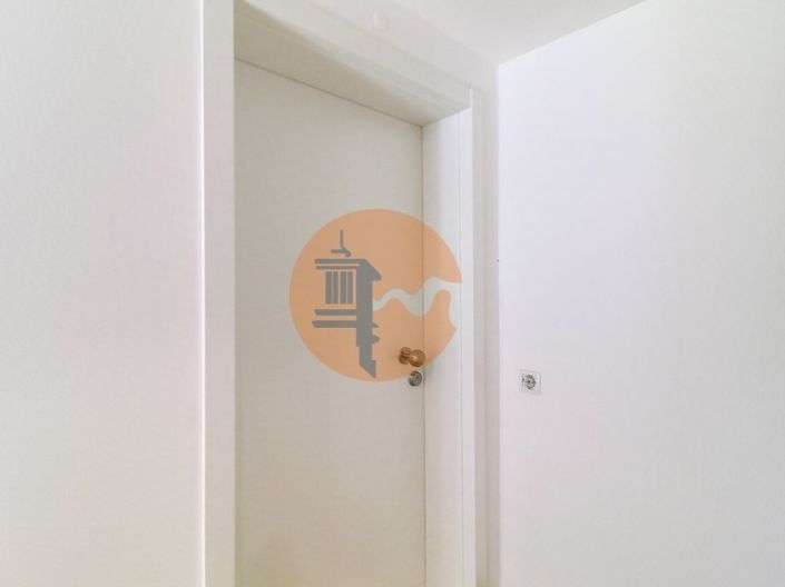 Image No.15-2 Bed Apartment for sale