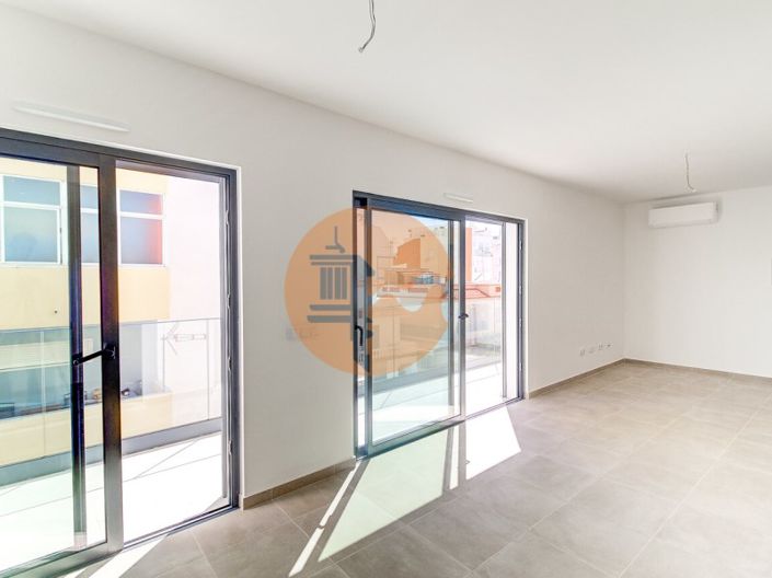 Image No.20-2 Bed Apartment for sale