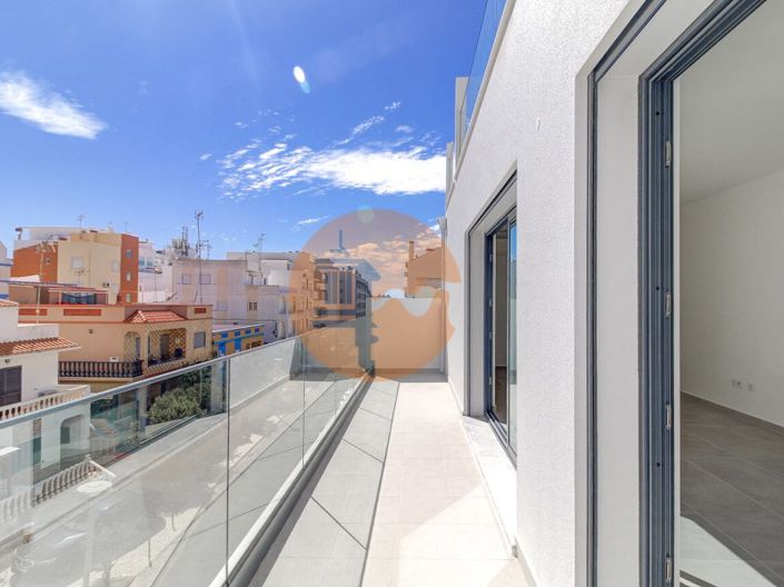 Image No.21-2 Bed Apartment for sale