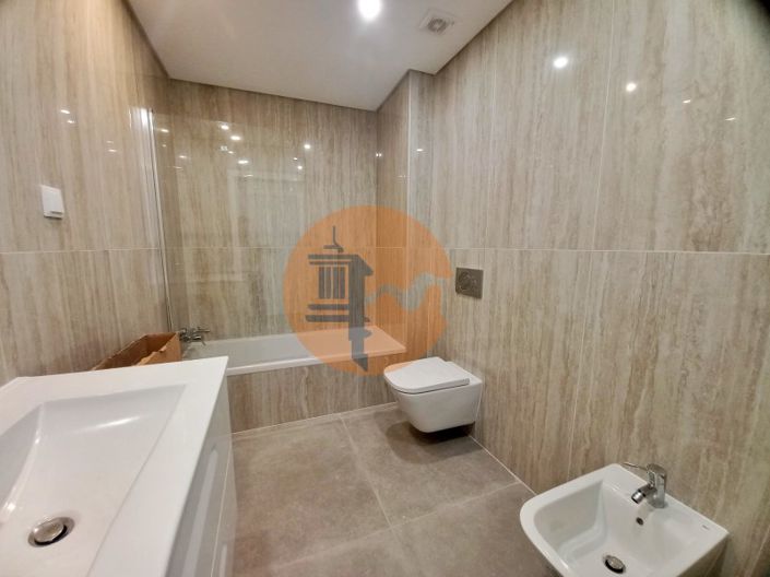 Image No.21-2 Bed Apartment for sale