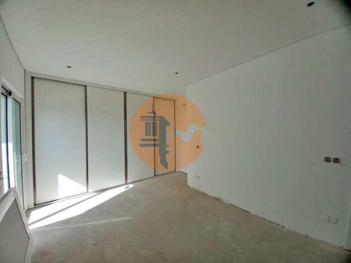 Image No.13-3 Bed Apartment for sale