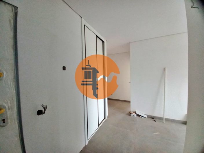 Image No.8-3 Bed Apartment for sale