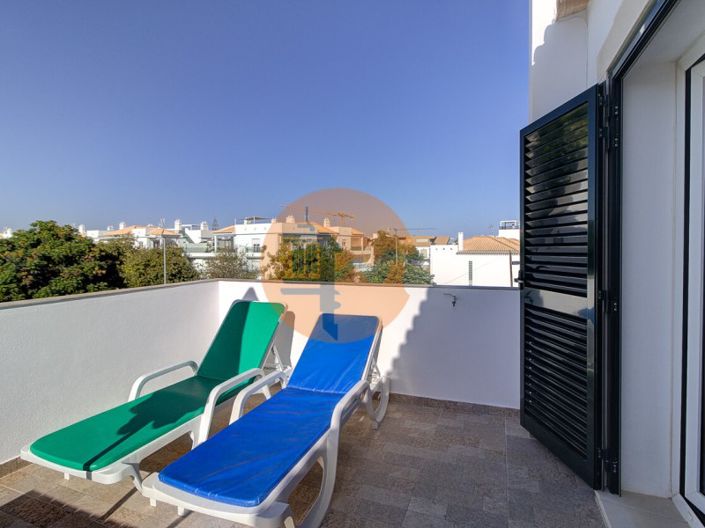 Image No.25-3 Bed House for sale