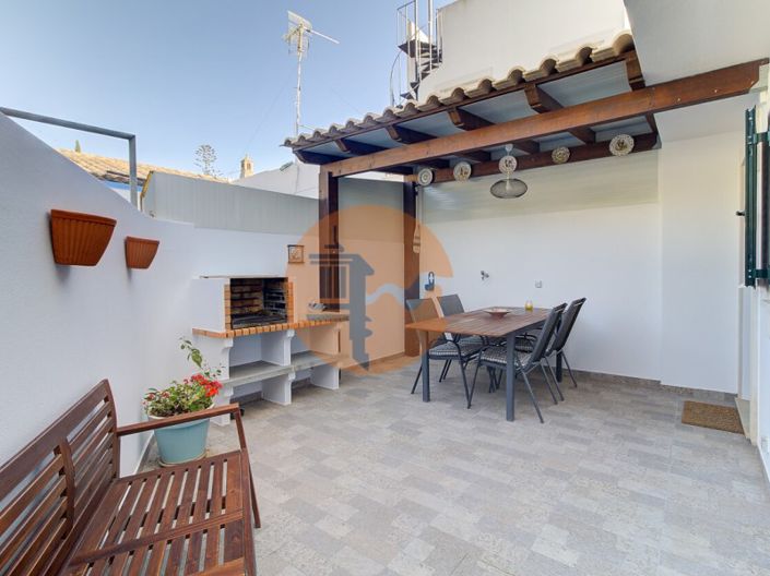 Image No.30-3 Bed House for sale