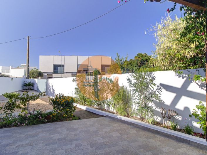 Image No.34-3 Bed House for sale