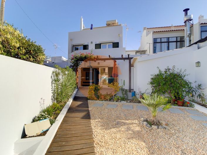 Image No.38-3 Bed House for sale