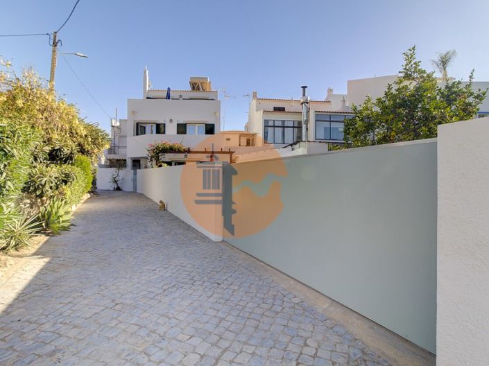 Image No.40-3 Bed House for sale