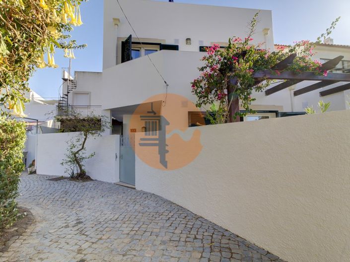 Image No.42-3 Bed House for sale