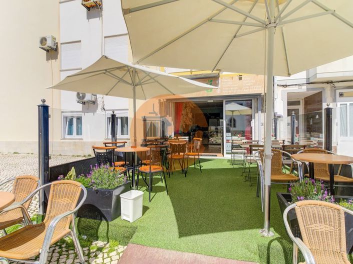 Image No.5-Bar for sale