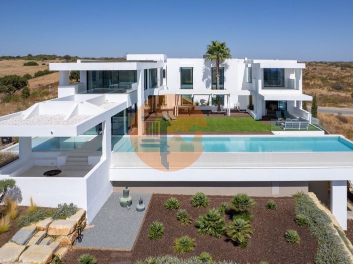 Image No.11-5 Bed House for sale