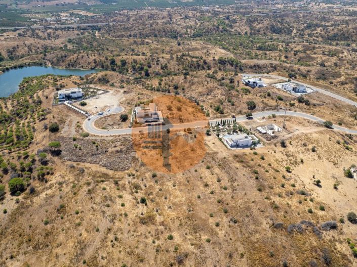 Image No.13-5 Bed House for sale