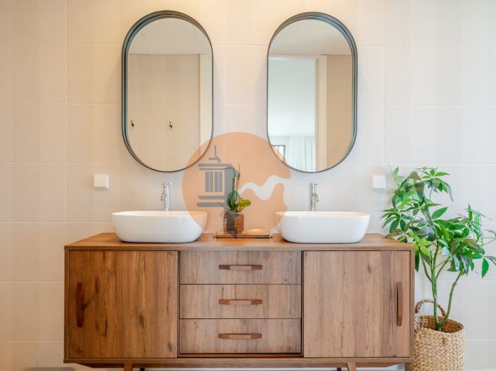 Image No.35-5 Bed House for sale