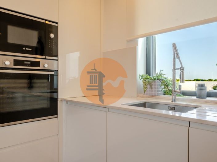 Image No.48-5 Bed House for sale