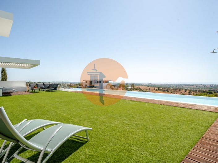 Image No.74-5 Bed House for sale