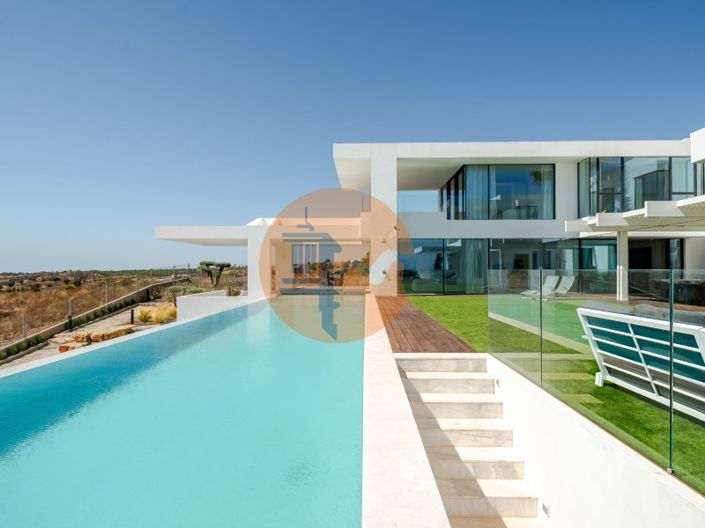 Image No.79-5 Bed House for sale