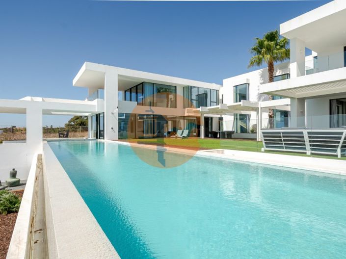 Image No.81-5 Bed House for sale