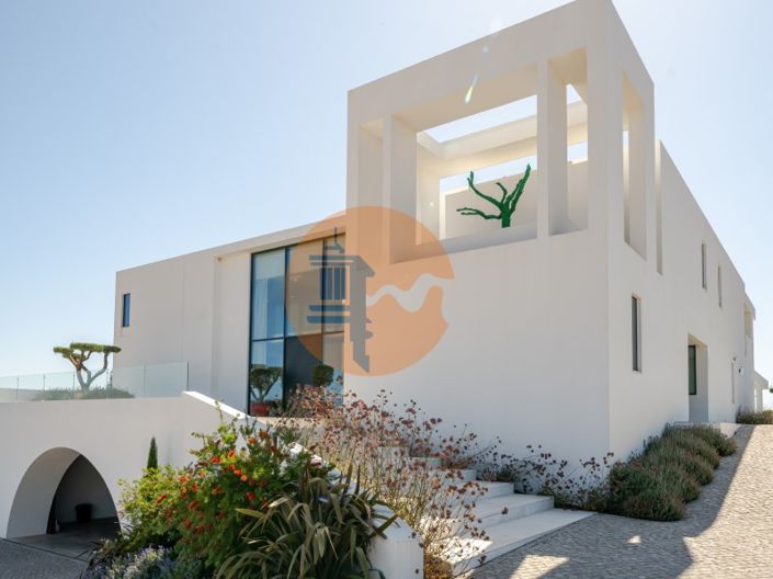 Image No.85-5 Bed House for sale