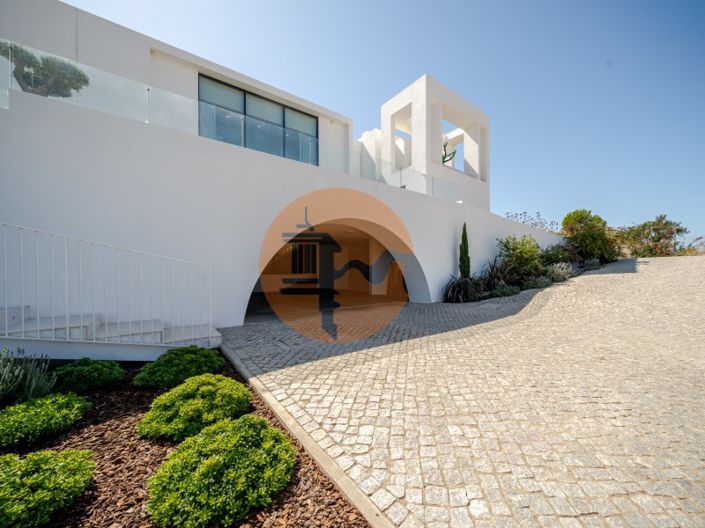 Image No.86-5 Bed House for sale