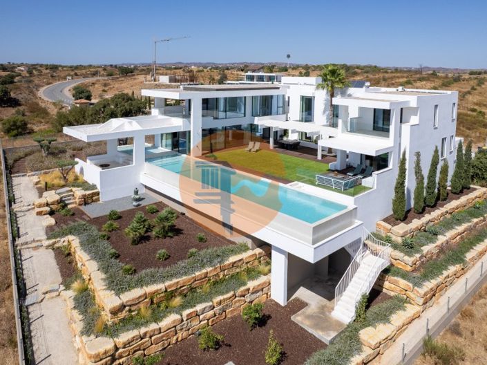 Image No.9-5 Bed House for sale