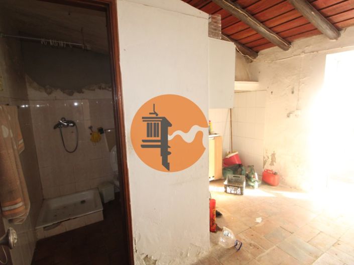 Image No.10-3 Bed House for sale