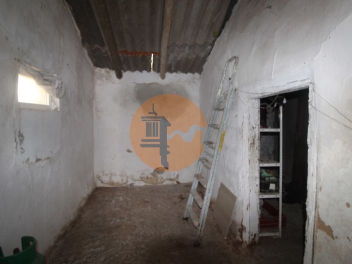 Image No.11-3 Bed House for sale