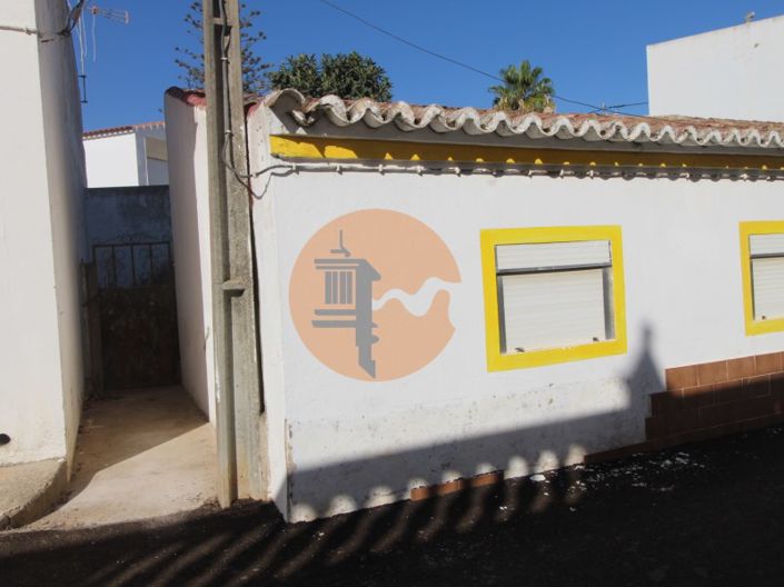 Image No.6-3 Bed House for sale