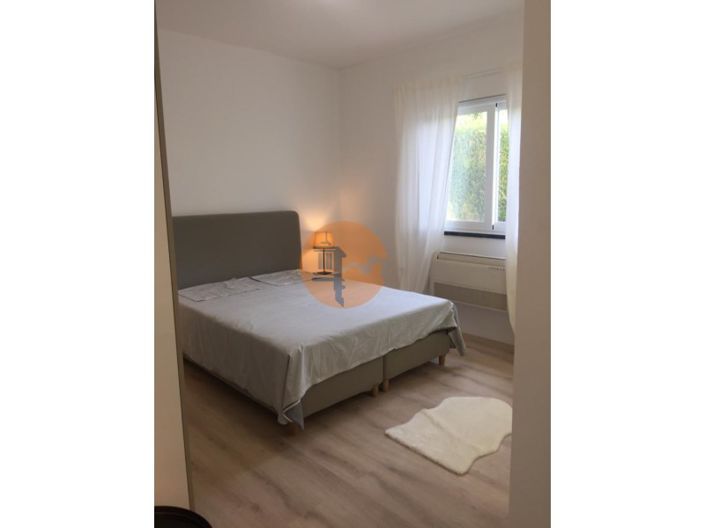 Image No.12-5 Bed House for sale