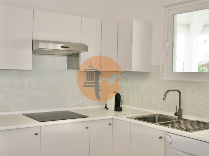 Image No.12-5 Bed House for sale