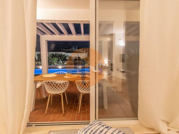 Image No.16-5 Bed House for sale