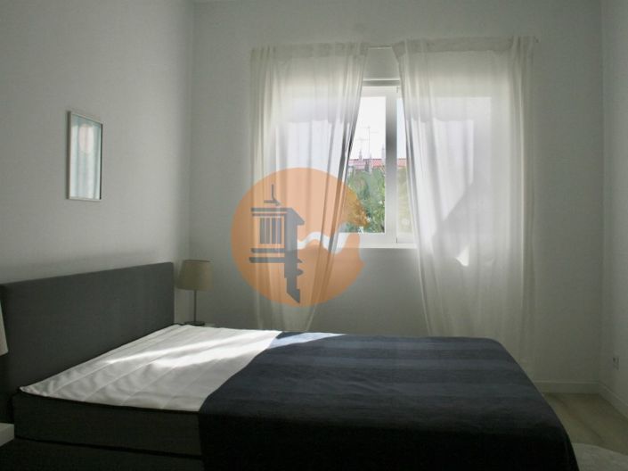 Image No.18-5 Bed House for sale