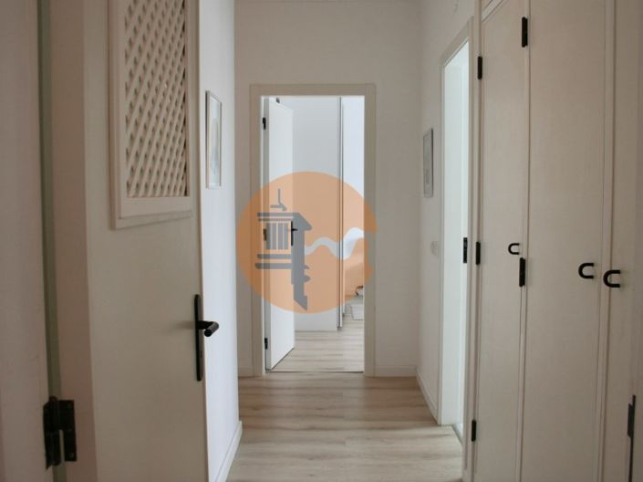 Image No.19-5 Bed House for sale