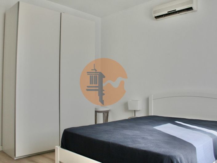 Image No.23-5 Bed House for sale