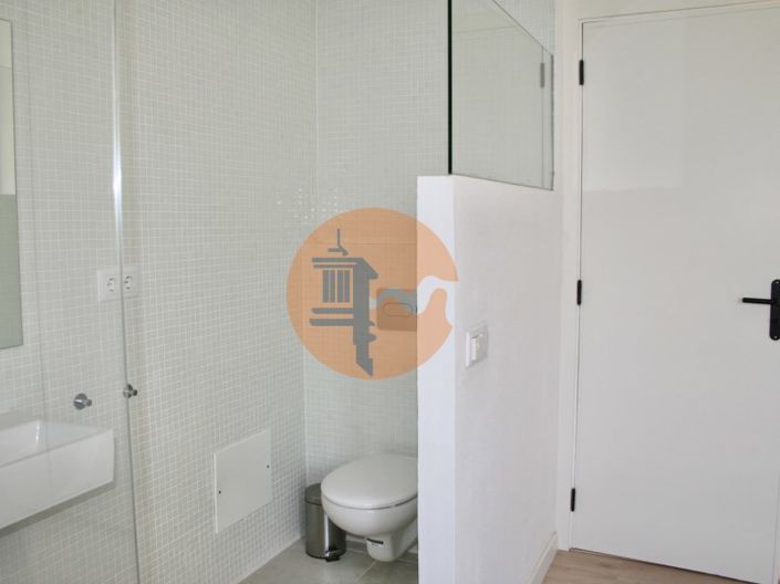 Image No.29-5 Bed House for sale