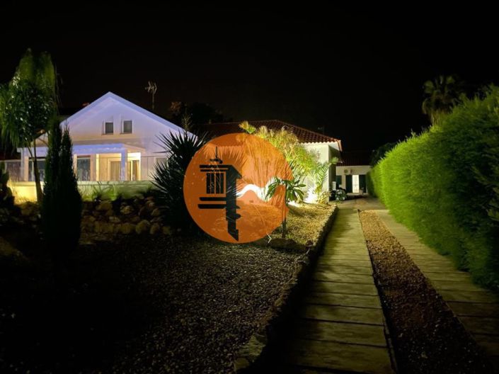 Image No.4-5 Bed House for sale